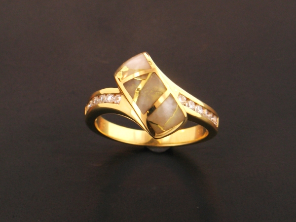 14KY Glacier Gold & Diamond Ring
